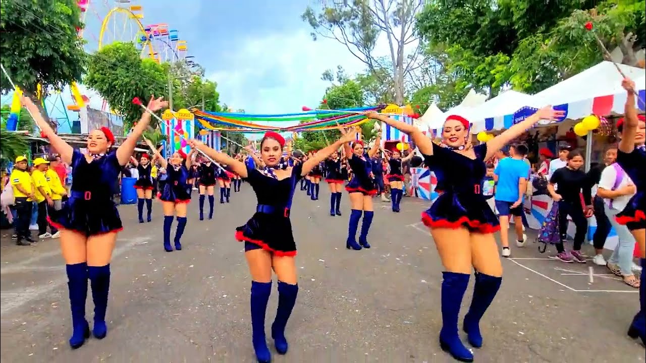 TINECOS MÚSIC BAND EN SIVARLAND