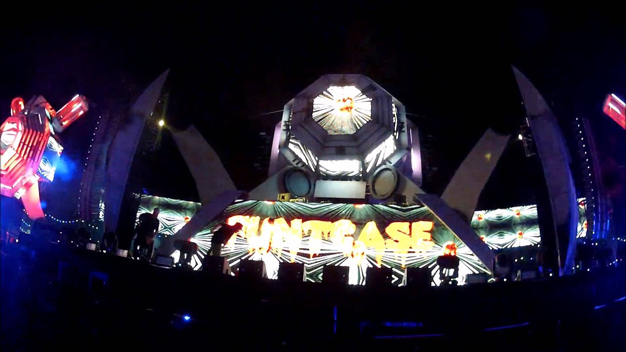 cookie monsta b2b funtcase @ EDC Las Vegas 2015