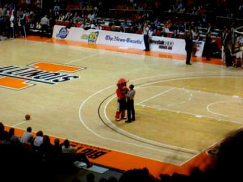EXCLUSIVEBenny The Bull Dancing with Ref! A Must S...