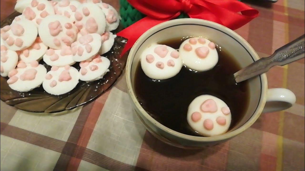 Японская конфетка маршмеллоу. Зефир лапки. Зефирки лапки. Сквиши кошачья лапка. Маршмеллоу кошачьи лапки.