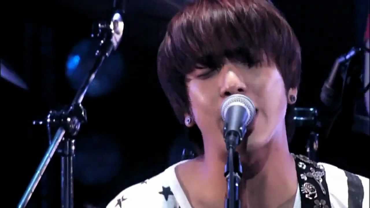 CNBLUE 「CODE NAME BLUE」Release LIVE @PACIFICO YOKOHAMA 2012.9.10