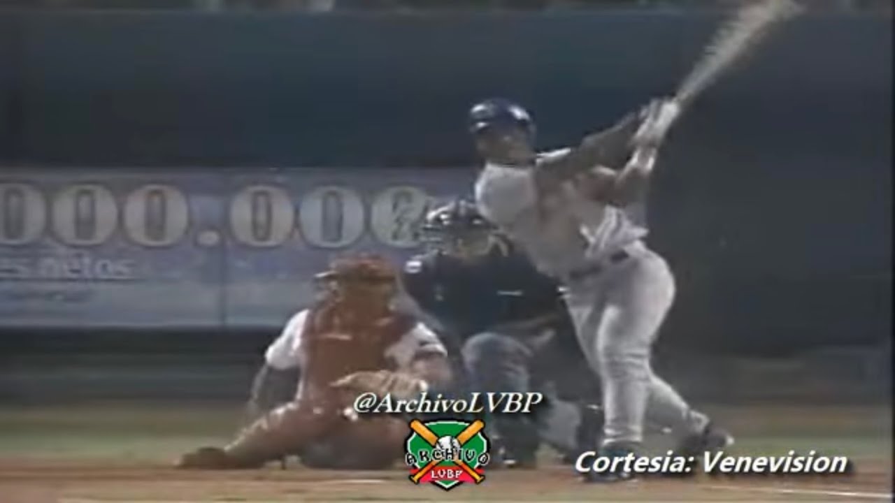 UNA DE LAS MEJORES JUGADAS DE LOS NAVEGANTES DEL MAGALLANES ♾️ En nuestro jueves de TBT, recordamos este JUGADÓN Y DOBLE PLAY de Melvin Mora en un duelo entre los eternos rivales