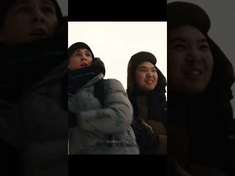 Снежный обстрел, он этого не ожидал ❄ | #кино #сериал #моментизсериала