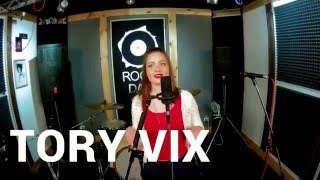 Tory Vix – "Be Close" – LIVE Session (Subtitulada Al Español)