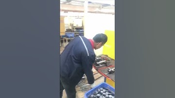 Worker and Welding Positioner Collaboration Enhances Welding Efficiency #weldingpositioner