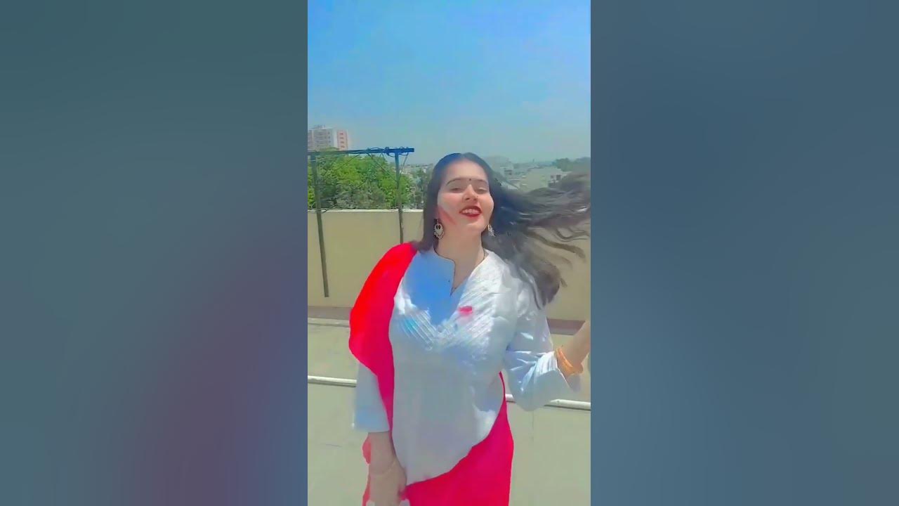 song holi kurti pe tere rang laga hoon