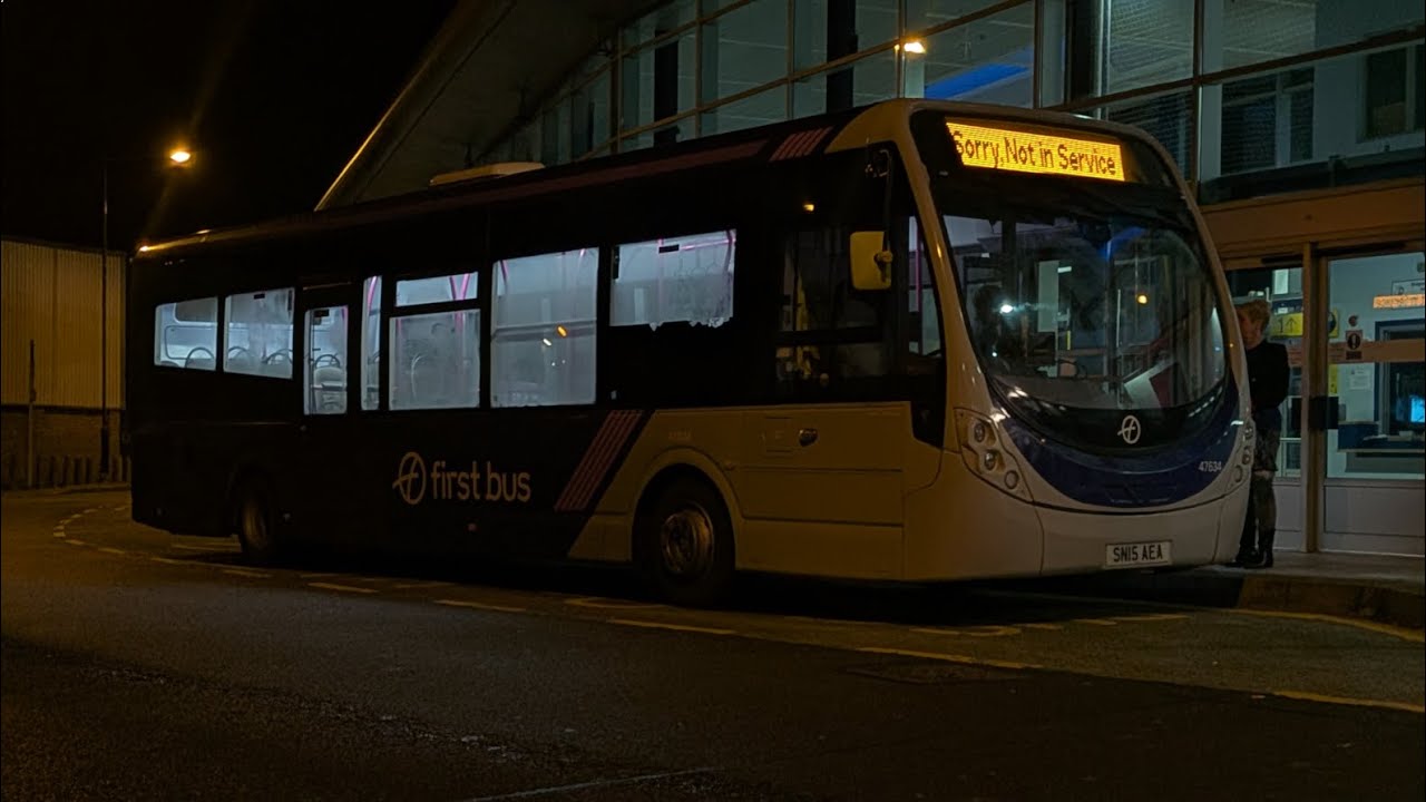 Bus Spotting at Bridgend Bus Station (Industrial Action Edition)