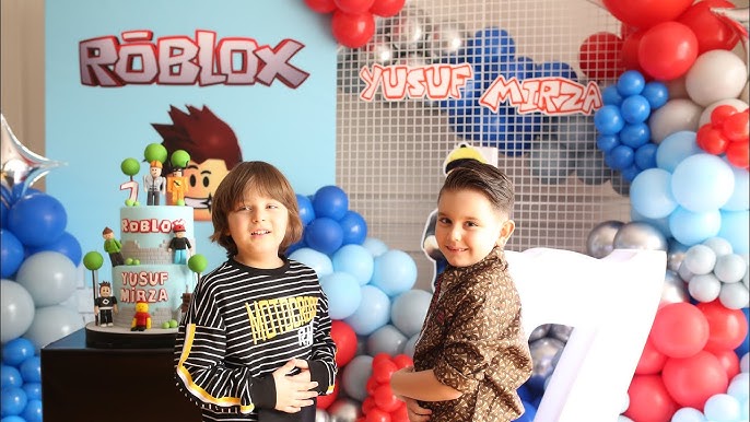 Qattiq teshikka ulkan Dik kiritilgan Chiroyli kokrak nipellari yalangoch