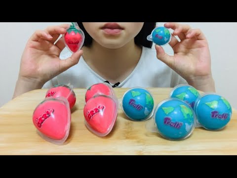 【ASMR】地球グミ いちごグミ 咀嚼音 モッパン Eating sounds Mukbang 食べる音 먹방 편의점먹방