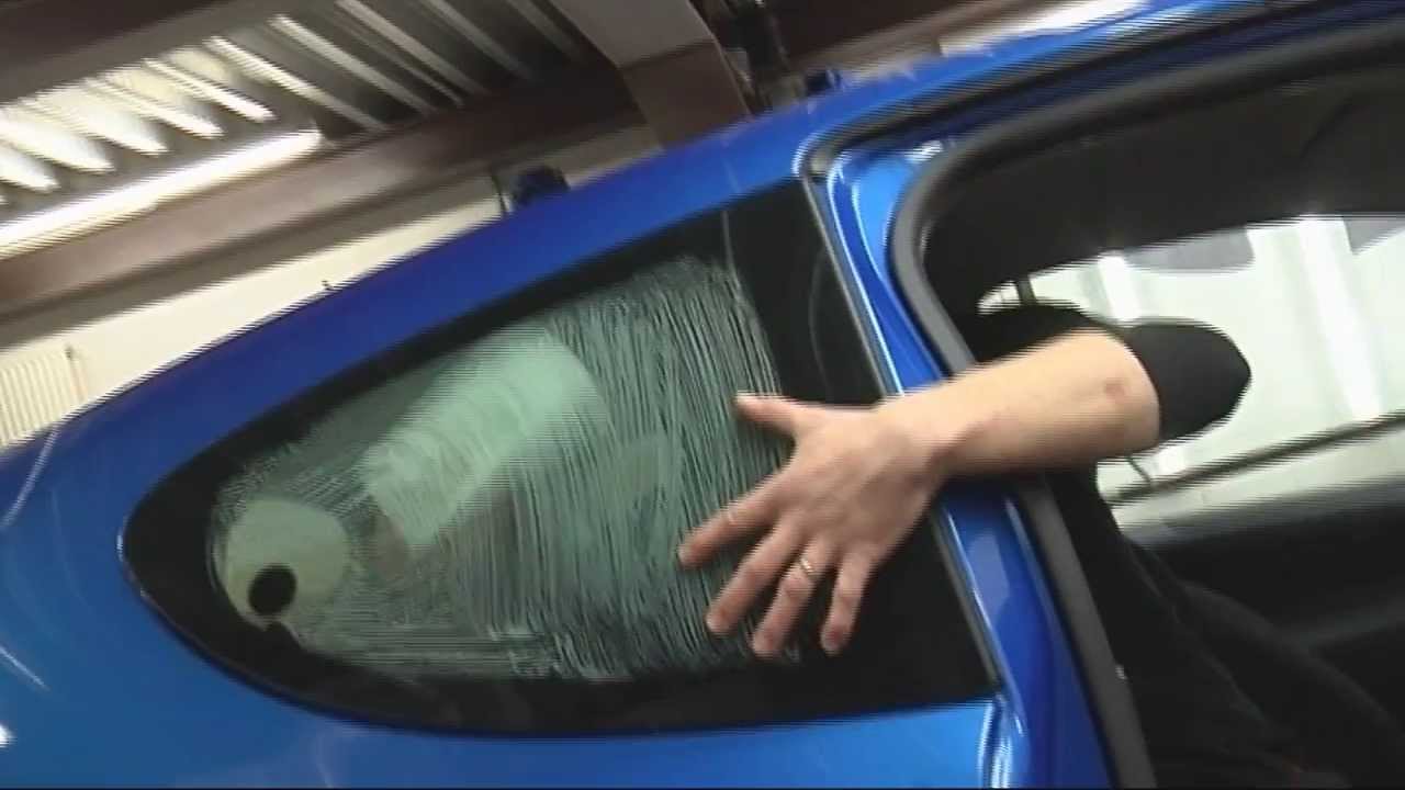Atelier spécialisé vitres teintées - YouTube