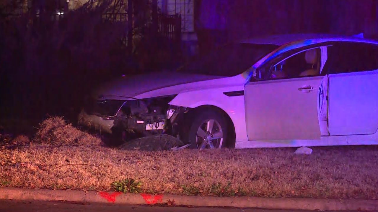 Chase involving stolen vehicle ends in crash in northwest OKC - YouTube