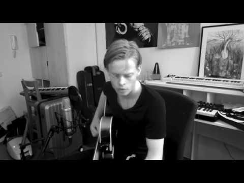 Blue Suede Shoes - Elvis Presley (cover)