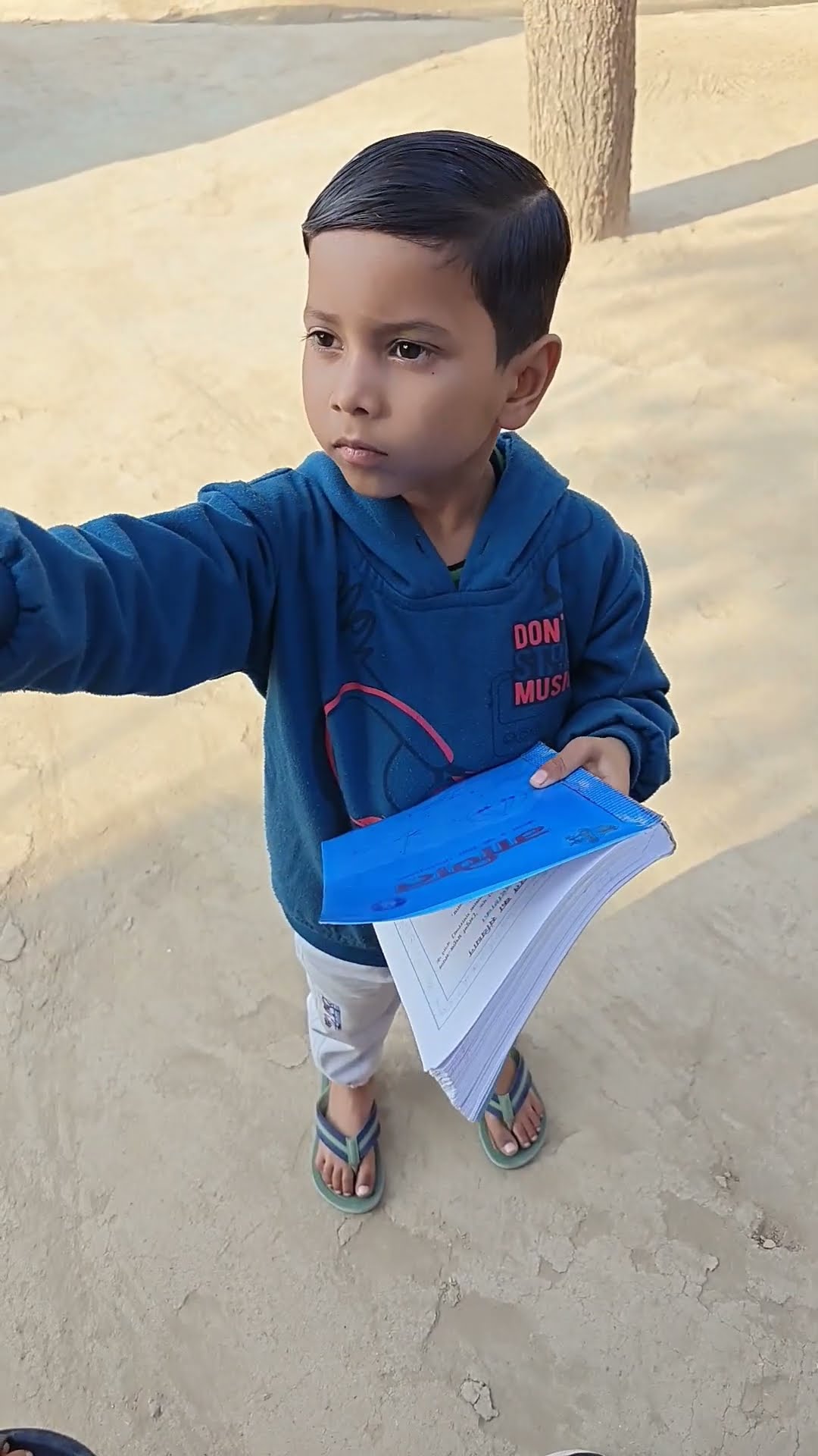 Bhai apni book to yahi bhul gaya ? #shorts