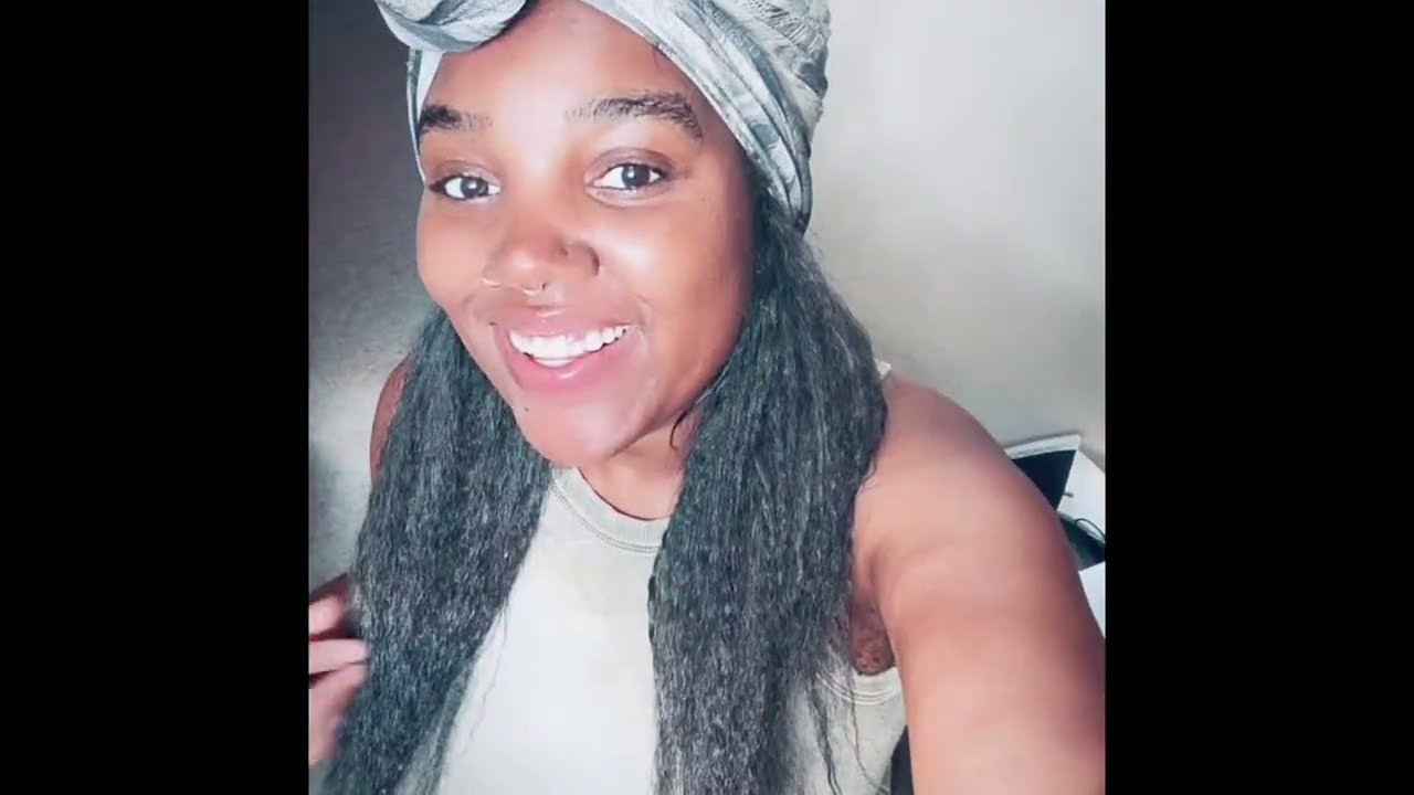 Hum with me! 🎵🎶🌸 