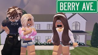 Sophie confronts Kayla for liking her CRUSH?!? 😻 *NATHAN CHEATED*berry avenue*