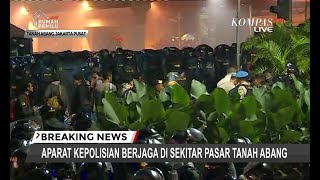 Kawasan Dekat Blok A Tanah Abang Diselimuti Asap