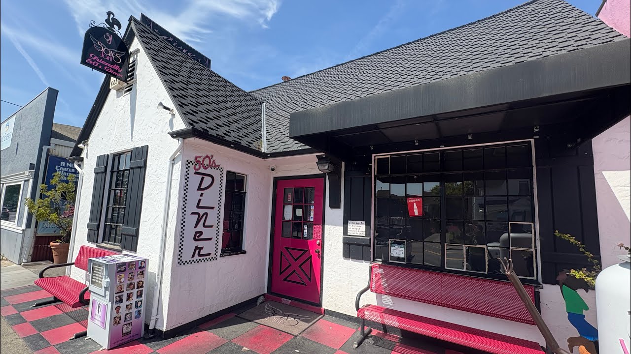 Lunch at Sax's Joint (Breakfast Restaurant)