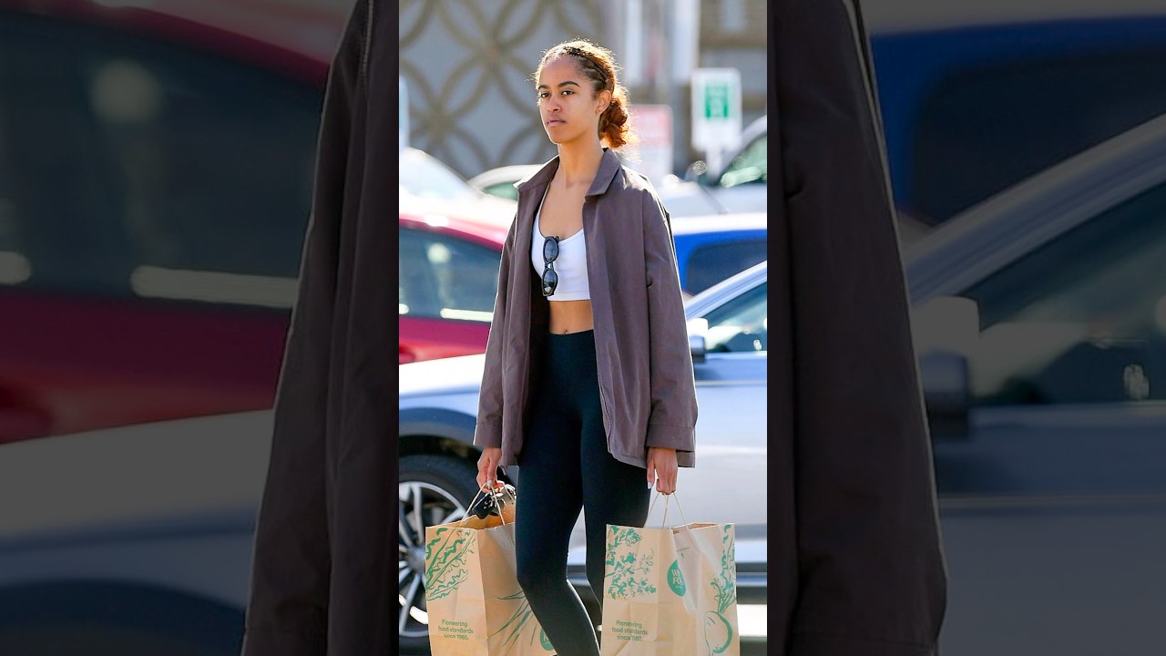 Malia Obama showed off her midriff in white crop top while grocery shopping 