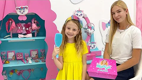 Nastya arranged a beauty salon to help a friend