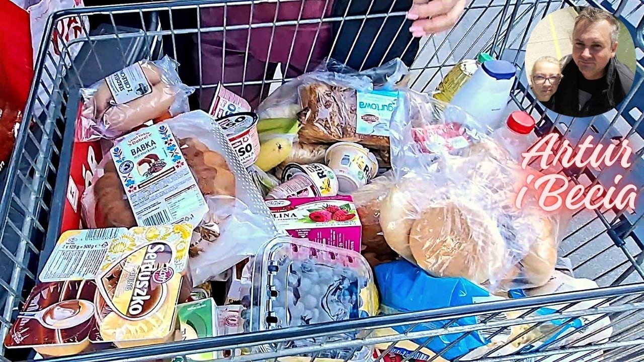 Becia się dostała. Duże comiesięczne zakupy Kaufland. Podpadłem strasznie Beci.
