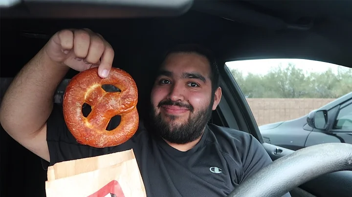 Trying QuikTrip's (QT) Limited Time Pumpkin Pretzel!!!