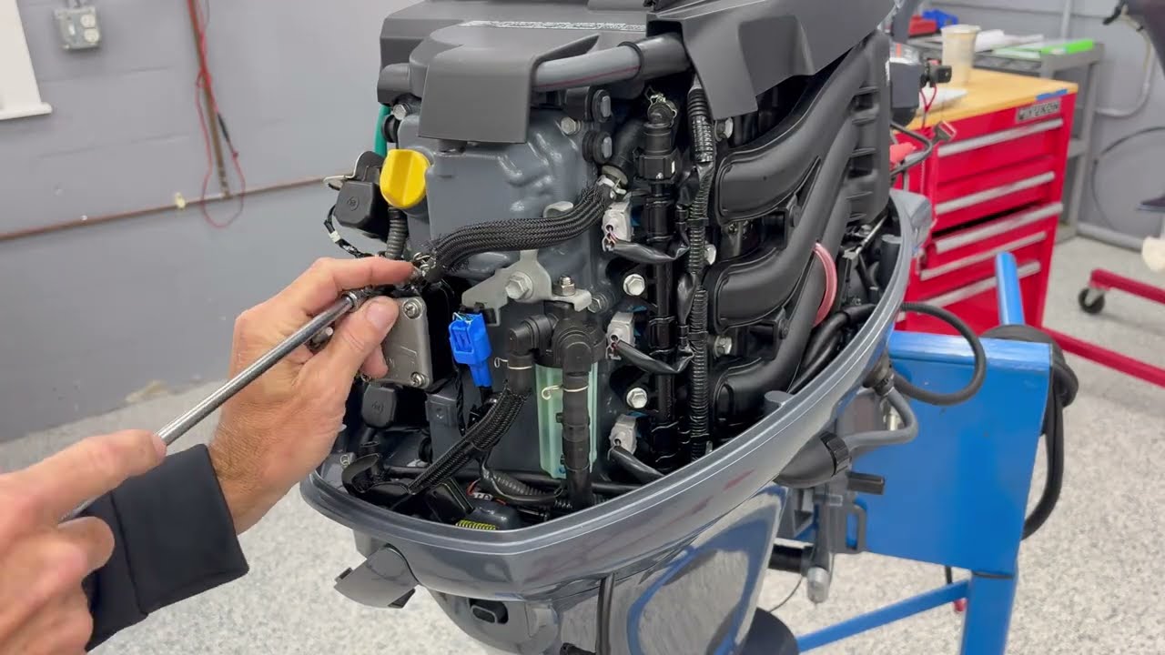Yamaha F30 F40 Outboard Fuel Pump Removal, Inspection & Installation Tutorial.