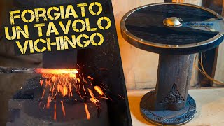 Forgiatura del metallo falegnameria resina epossidica tutto in un unico progetto il tavolo vichingo