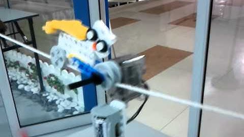 Ollo Action: Tightrope walking