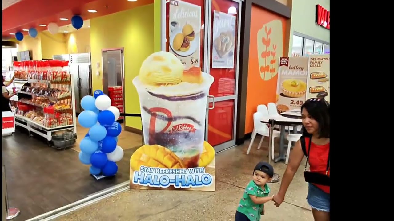 Red Robbin Bakeshop in America! Filipino Style Cakes!