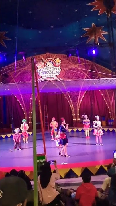 Mbak Sirkus Yang Cantik Jelita Anggun Mempesona