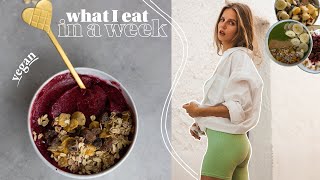 WHAT I EAT IN A WEEK over the holidays // reflecting on 2022 // vegan