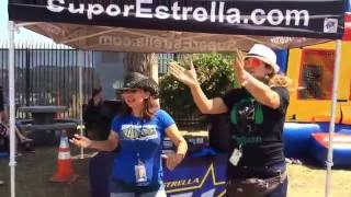 La Súper Estrella 107.1FM ( bailando con Las promotoras d la radio~~La Golosa) screenshot 5