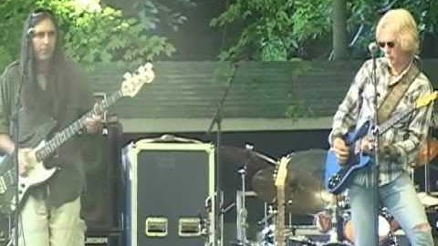 TODD WOLFE BAND (Black Hearted Woman) 7-3-10.wmv