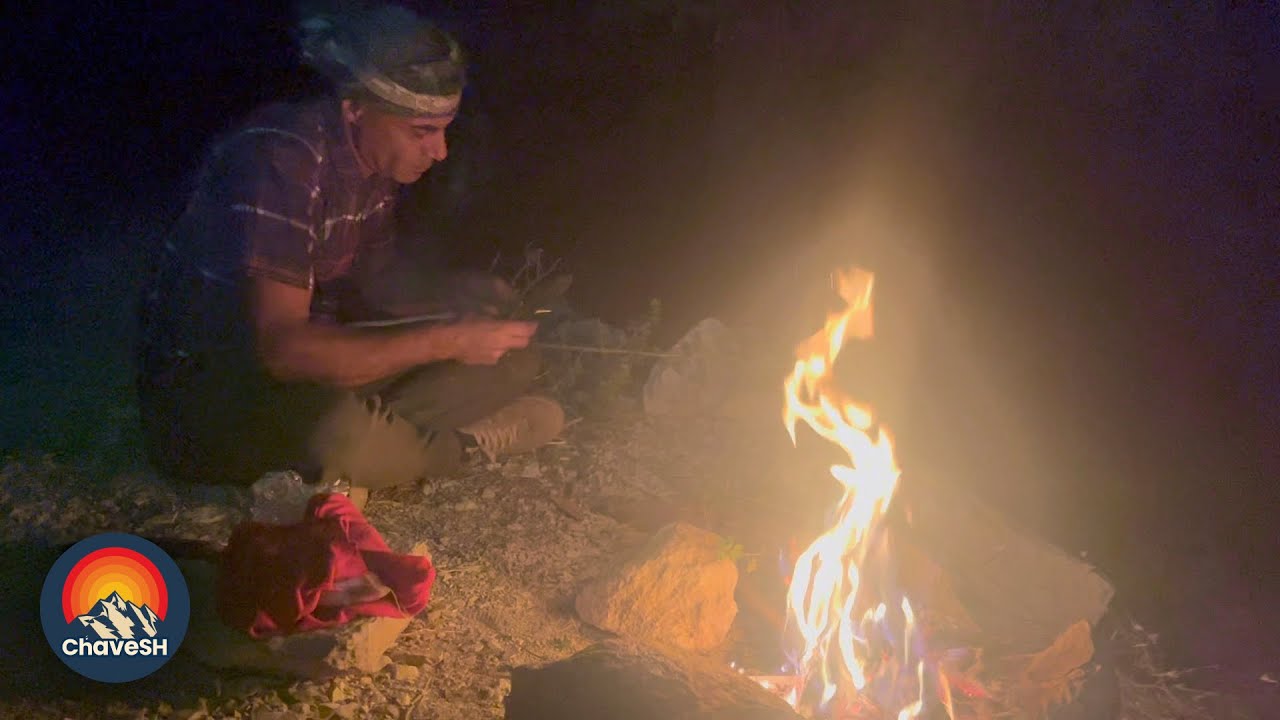Nomad's Relaxing Night - Nomad's dinner preparation in a dreamy night ...