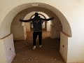 جولة في حصن إليزي متاهة تحت الأرض وآثار وتحف قديمة