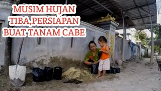 Busy With Yourself Like A Child Enthusiasm