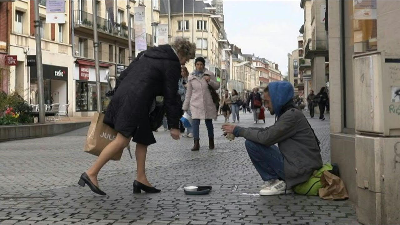 Amiens: un arrêté anti-mendicité testé dans le centre-ville | AFP