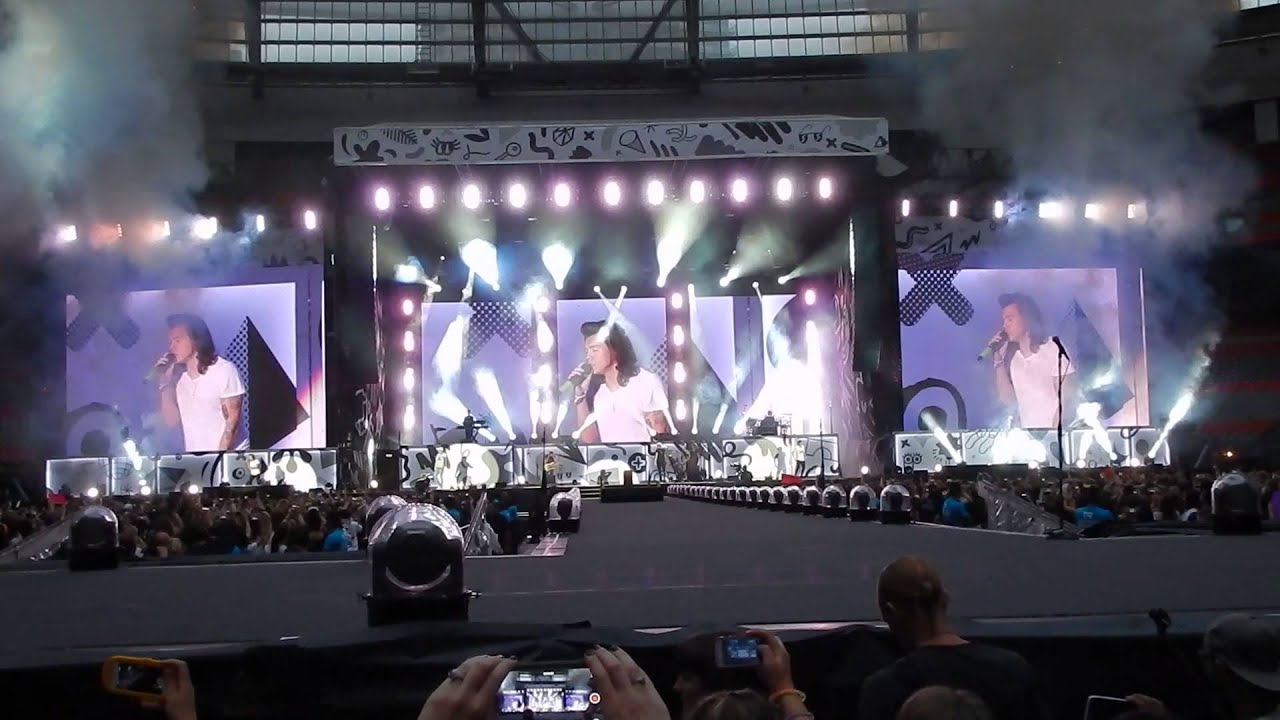 One Direction - Clouds (Live In Vancouver 2015)