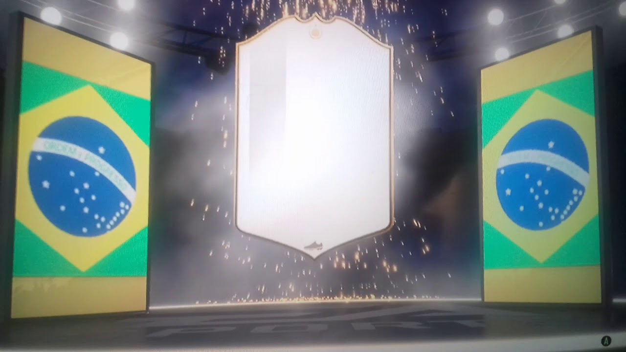 PACKING PELE IN A MIDDLE ICON SBC FIFA 19