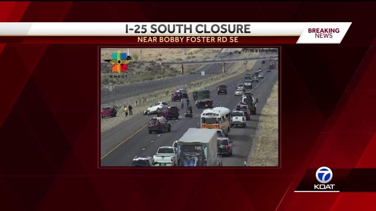 Rollover crash causes southbound I-25 closure - YouTube