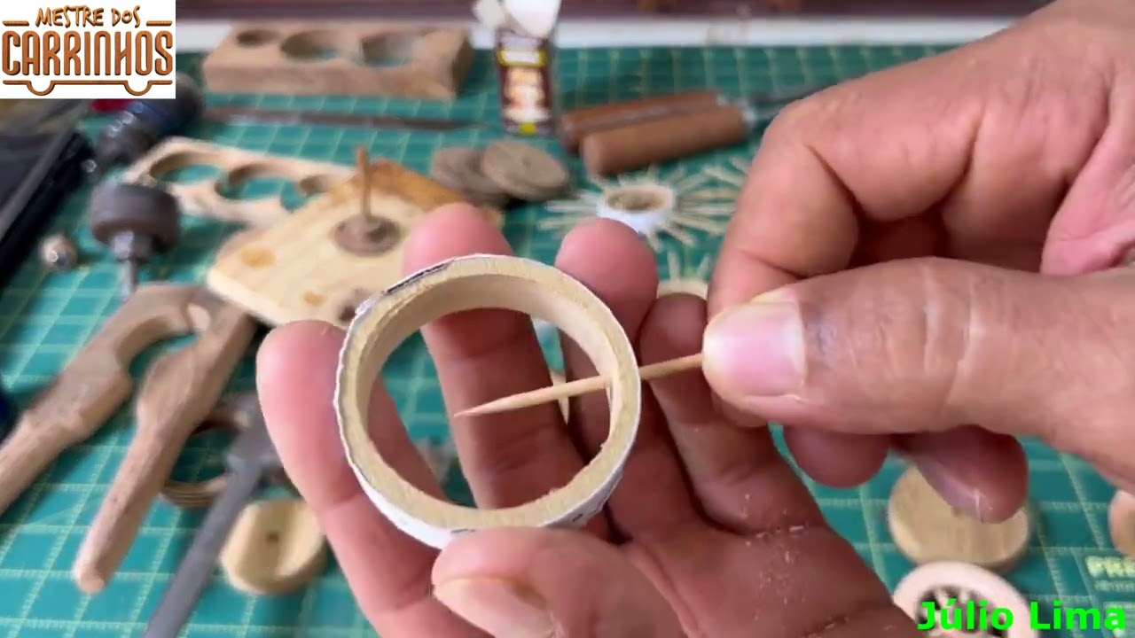 COMO FAZER AS RODINHAS RAIADAS DO CARRINHO DE MADEIRA 