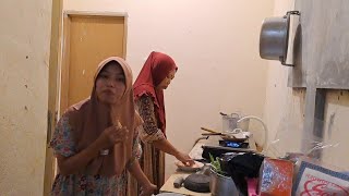 Dulu sering seperti ini.. MASAK BERDUA SAMA IBU