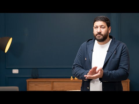استنونا بكرة الساعة  إن شاء الله مع أوائل الجمهورية 