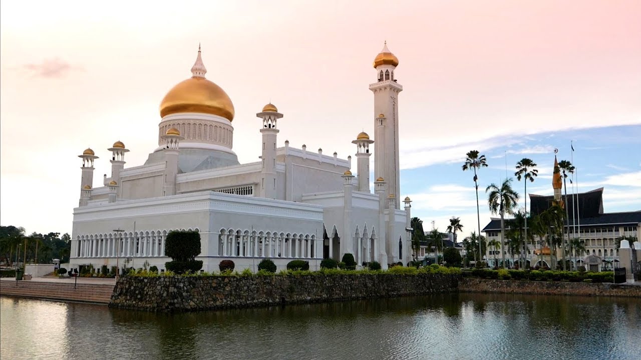 「Sultan Omar Ali Saifuddien Mosque」的圖片搜尋結果