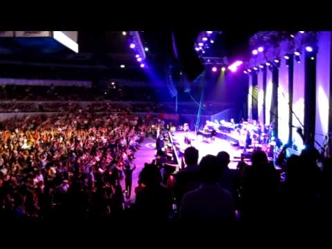 Philip Bailey "SEPTEMBER" - 'Hitman Returns' David Foster & Friends Asian Tour 2011 MANILA Oct. 25th