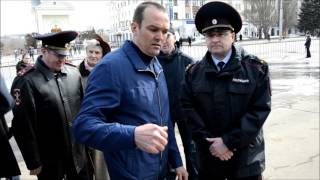 Глава Чувашии Михаил Игнатьев с позором убегает
