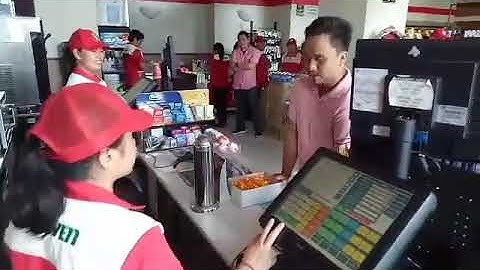 7-eleven megawold Ilo-ilo costumer service training.