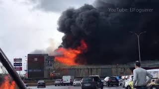 Incendio de almacén en el polígono de Silvota (Asturias)