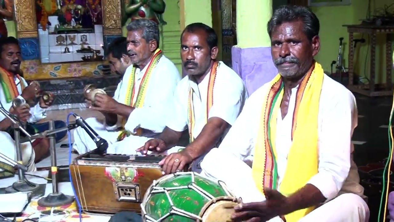 కార్తీక దీపం -ఆరనీకుమా ఈ దీపం కార్తీక దీపం - కరుణాచూపుమా శ్రీ రామ