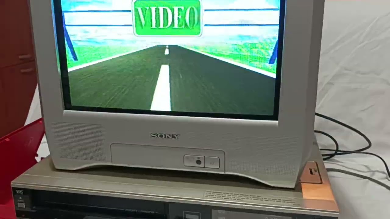 SHARP VC 573Ε (1985)